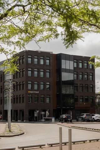 Genrise kantoor aan het Prins Bernhardplantsoen in Hengelo